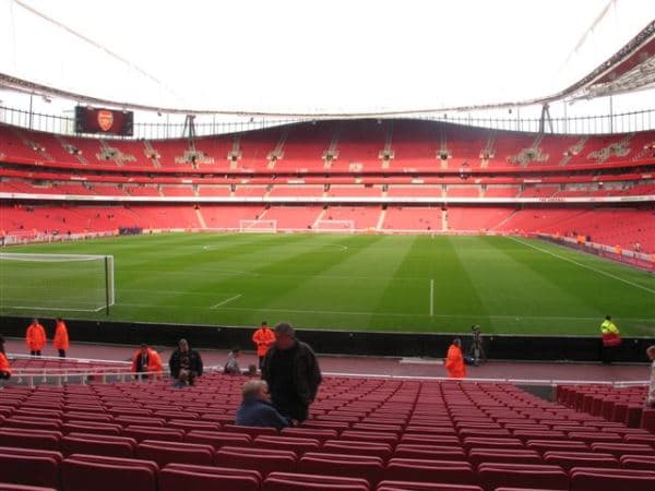 Emirates Stadyumu