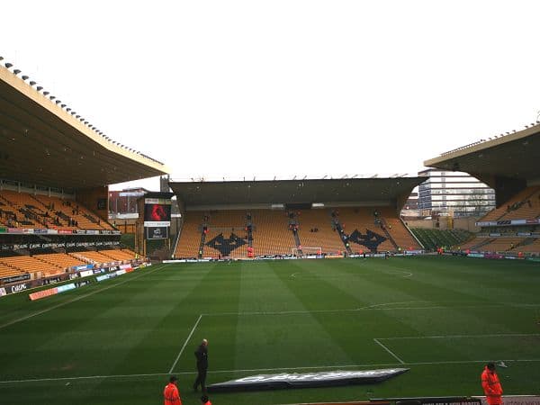 Molineux Stadyumu