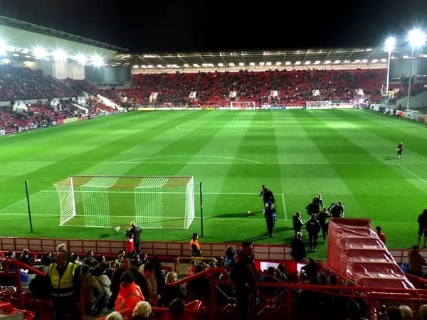 Ashton Gate Stadyumu